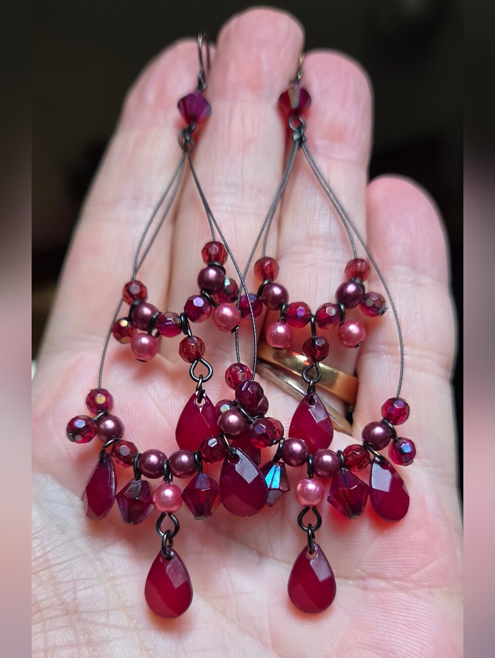 Chandelier Deep Garnet & Pearl Costume Artisan Earrings - Picture 3 of 9